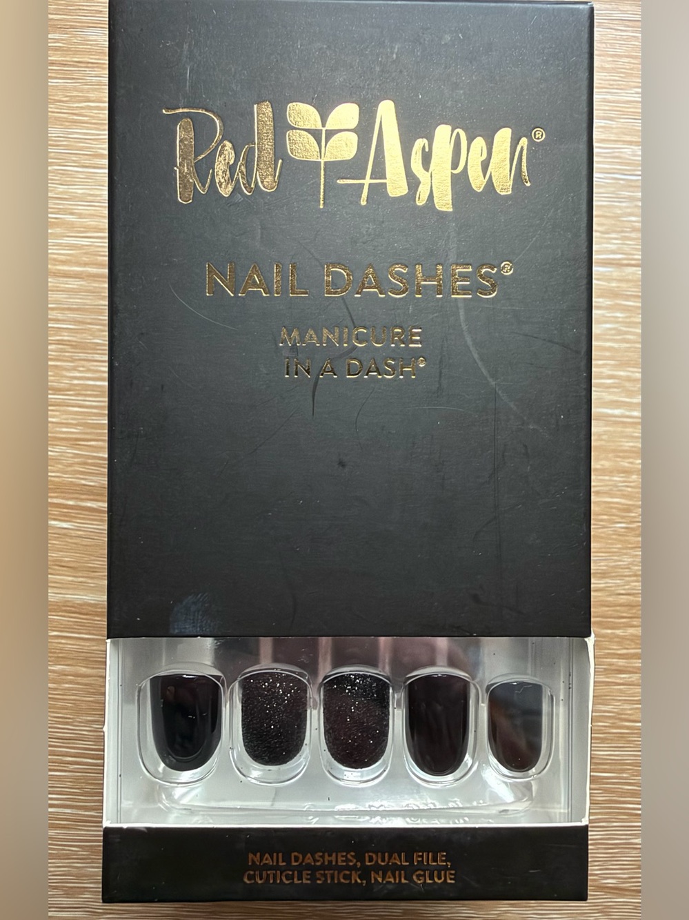 Red Aspen - Ali’s Black Tie Affair - Press On Nails Kit - NEW! Short Square